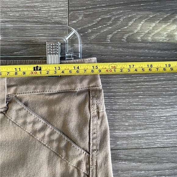 BeBop y2k Chino Short Shorts Stretch in Khaki Brown Size 5 - Picture 6 of 7